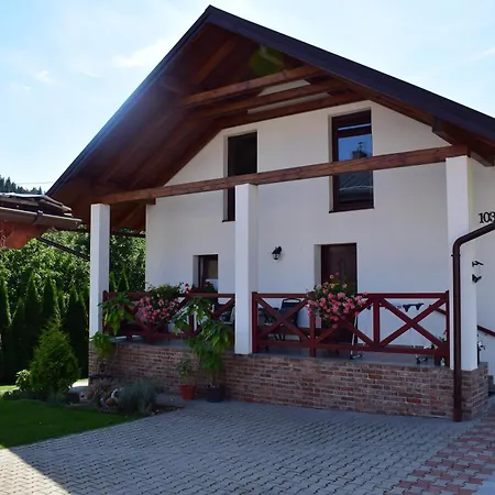Apartment U Adama
